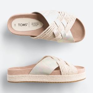 TOMS         SIZE 9
Paloma Slide Espadrille Sandal